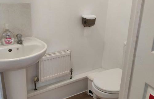 Apartment - Sleeps 5 - Parking - Station Close - Foto 19