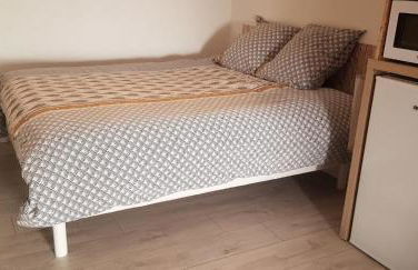 La Cabane - Au cœur d'un village médiéval - Foto 9