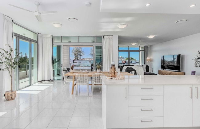 Mermaid Beach Luxury Penthouse - Photo 20