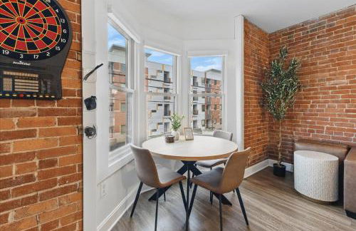 downtown Indy with Fire Pit and Free Parking - Foto 11