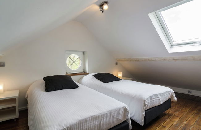 Nice House with Sauna, Fireplace, & Large Garden near Aubel - Foto 10