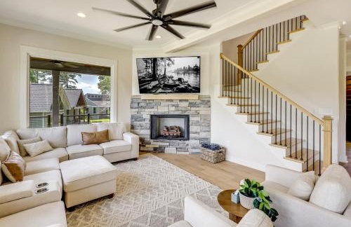 Dock and Views Spacious Lake Sinclair Retreat - Foto 9