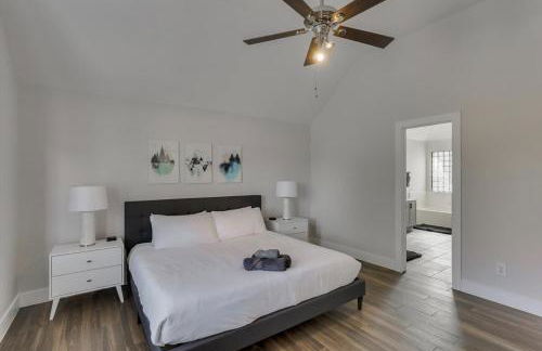 The Prestige Poolside Escape - 5BR with Cinema & Gaming - Foto 5