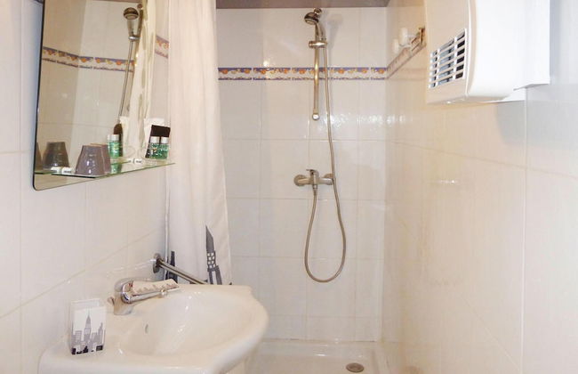 Holiday Cottage With Private Terrace, Bellegarde - Foto 26