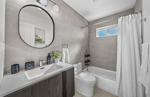 Pool, Hot Tub, Luxury 3 Beds,15 Min Beach,DT, Zoo, Sesame Place, Airport - Foto 21