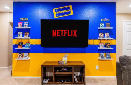 Retro Retreat - Fire Pit, Billiards, Media Room, Games - Photo 22