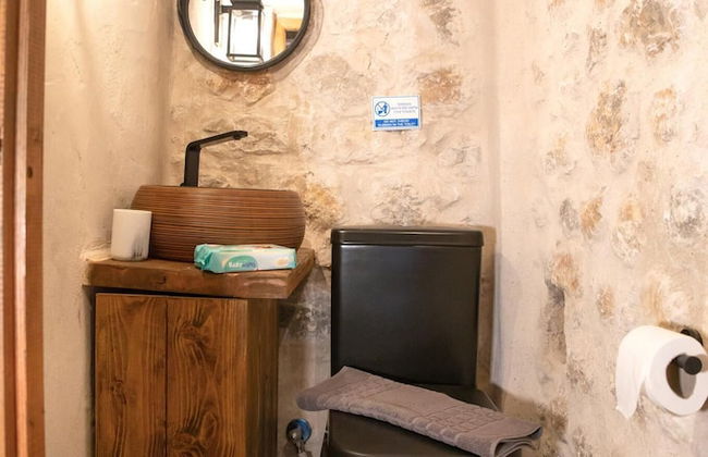 Dandy Villas Tower House Built in 17th Century Pool - Photo 8