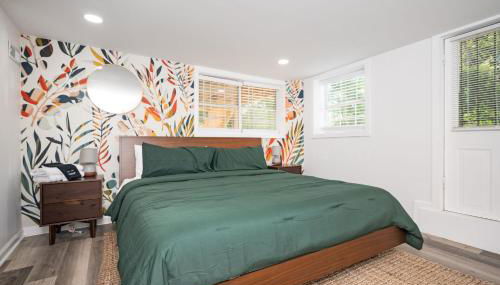 Chic 2-Bed Haven with Vibrant Décor in SE Atlanta - Foto 4