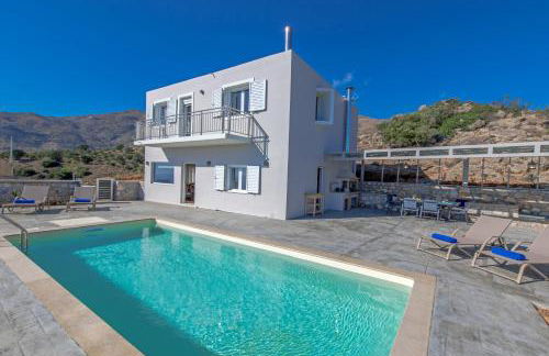 Tranquil sea view villa with private pool, just 2km from the beach! - Foto 4