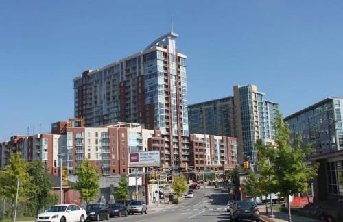 On Famous Music Row - Pool, Parking, Walk to Bars - Foto 48