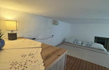 Nostalgia Traditional Home - Photo 16