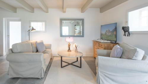 Idyllische kleine Reetdachkate mit Blick über die Felder - Kamin, Terrasse & Privatparkplatz - Foto 2