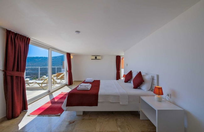 Villa Lumiere 3 Luxurious 5 bed Villa in Kiziltas Kalkan With sea Views - Photo 11