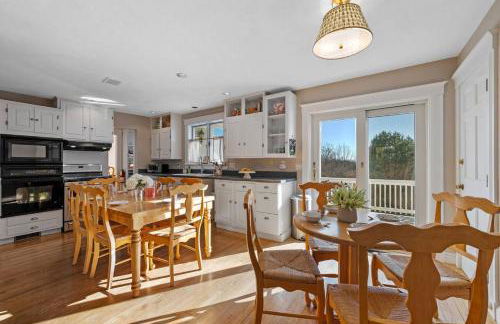 Private Pickleball | Family Friendly | Sleep 18 - Photo 16