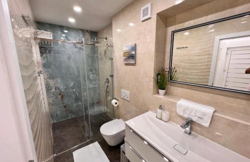 Luxury Beachfront Villa Carlisa - Photo 34