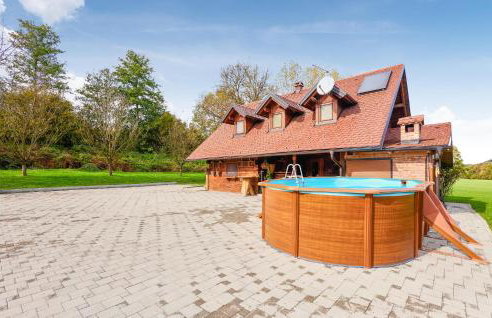 Awesome Home In Donja Stubica - Photo 1