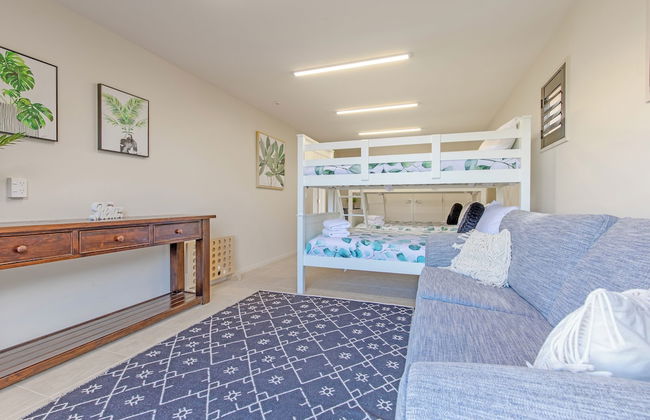 ACACIA WATERS - Photo 2