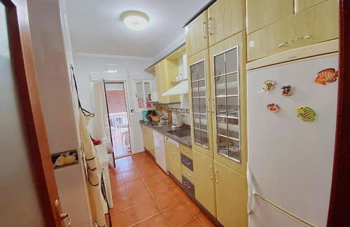 Apartamento de 3 habitaciones espacioso, muy tranquilo y cerca del mar - Foto 11