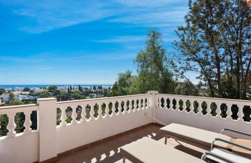 Infinity pool mansion by Costarentals - Ref 85 - Photo 51