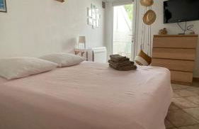 T2 - Rez de Jardin, proche de la mer - Foto 3