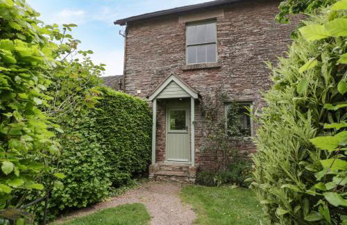 Woodlands Cottage - Photo 1