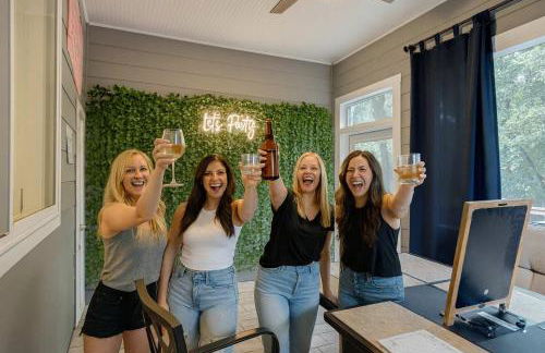 Large East Nashville Home with Game Room sleeps 12 - Foto 27