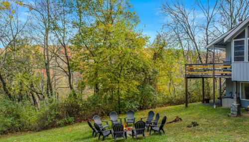 Serendipity -- Hot Tub - Pet Friendly - Fire Pit - Grill - Porch - Deck - Wifi - Pool Access - Games - Foto 5