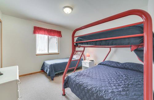 Cozy Mancelona Home Ski, Golf and Snowmobile! - Foto 15