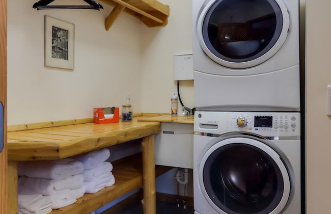 Boardman Monarch Upscale River Lodge HOT Tub! - Foto 79