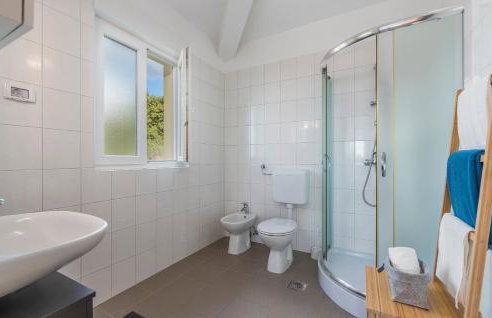 Villa Marilu, modern villa with pool near the sea - Foto 20