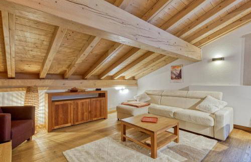 Appartement LE BUET skis aux pieds, piscine & Spa - Foto 8