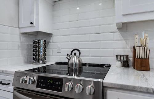 Brand New Designer Townhome in the Middle of Town - Foto 20