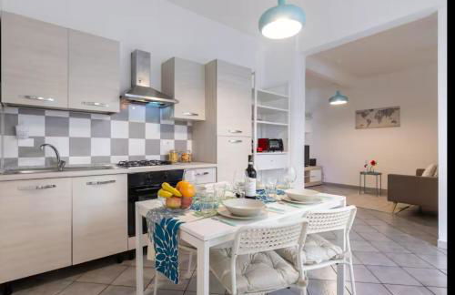 Trastevere 2Rooms with Balcony - Foto 9