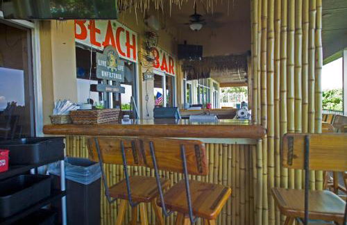Beachfront Living at the Apollo I On-Site Sunset Grille Tiki/Restaurant - Foto 17