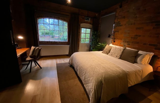 Stunning 3BD Character House near Coleshill - Photo 4