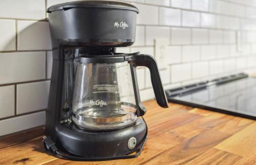 Belmont kings 1 mile to downtown and park free - Foto 12