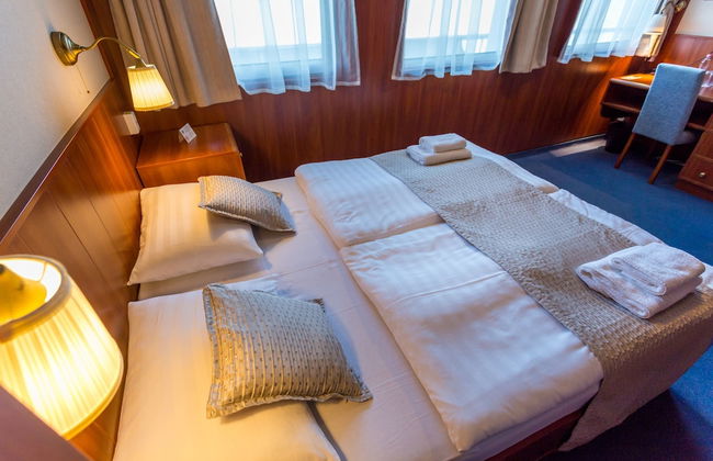 Grand Jules Boat Hotel Budapest - Photo 5