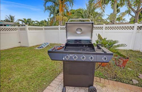 Modern 4 Bedroom -Kosher - Heated Pool - Game Room - Foto 24