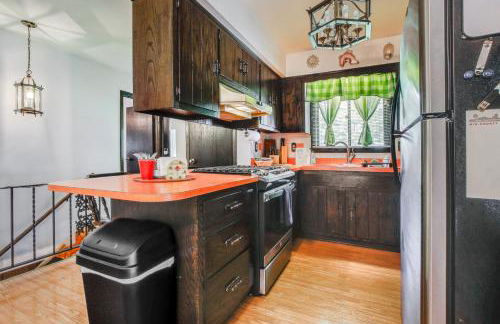 Waterfront Berry Lake Getaway with Sunroom! - Foto 8