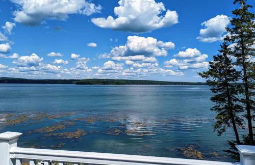Oceanfront Jellison Beach House - Photo 27