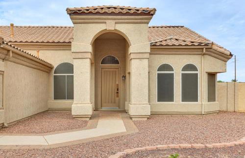 Game Room and Backyard Oasis Avondale Group Getaway - Foto 32