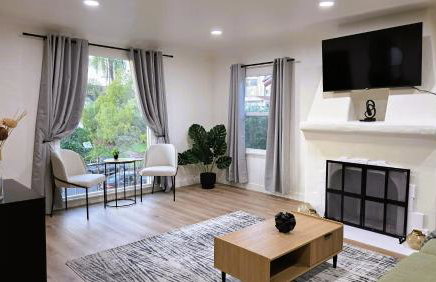 Renovated Three Bedroom Near Cedars Sinai and Beverly Hills With Parking - Foto 14