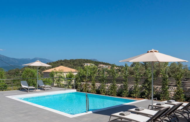 Villa Taphian in Lefkada - Photo 2