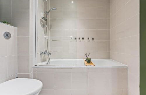 2-Bed Apt-Sleeps 5-Long Stays-Oxford St - Foto 16