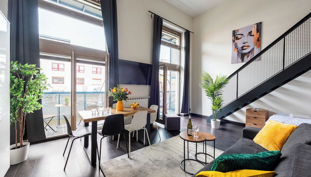 Modern loft-apart near metro Křižíkova - Foto 3, Habitación