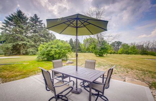 Updated Plymouth Home about 5 Mi to Road America! - Foto 3