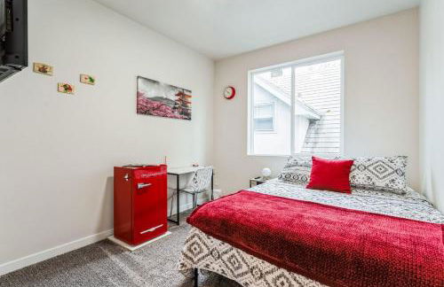 World Travel without leaving PDX - Foto 17