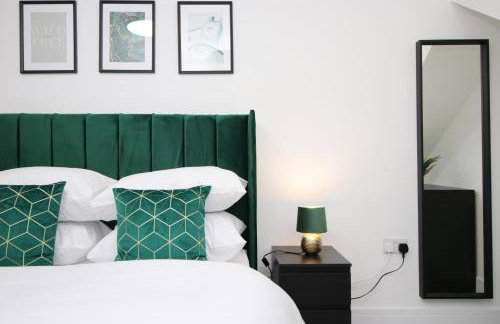 New Cardiff Bloc Exclusive Apartments By Prime Stays - Shops and Parking - Great for Groups and Families - Foto 62