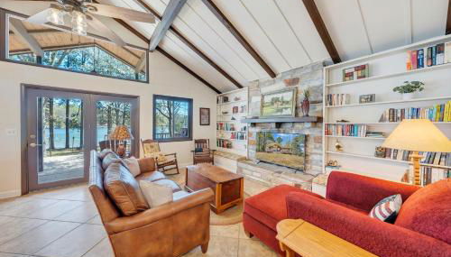 Lake Harmony - Lakefront Home w/ Private Dock, & Fire Pit - Foto 3