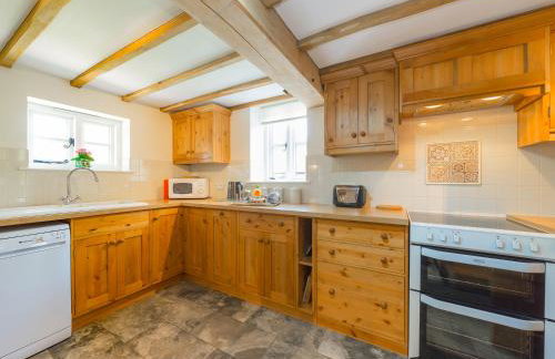 Stone House - Photo 10